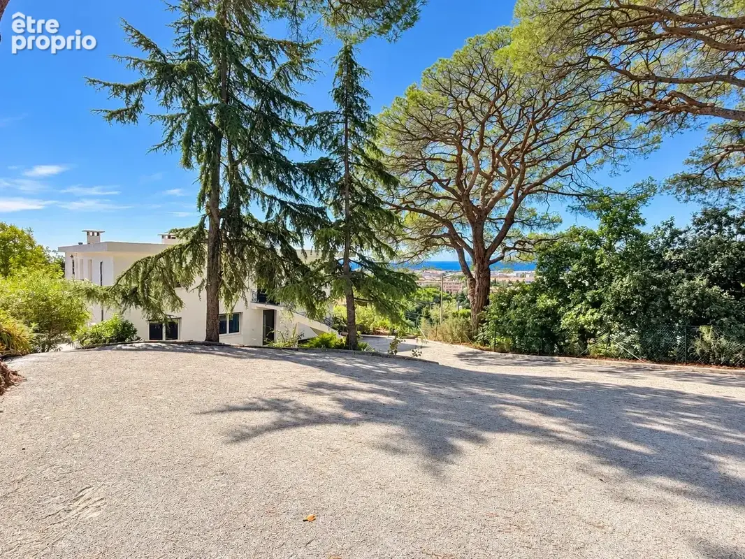 Cannes – Croix des Gardes 4 piéces Dernier étage Vue mer 2 parkings - photo 16
