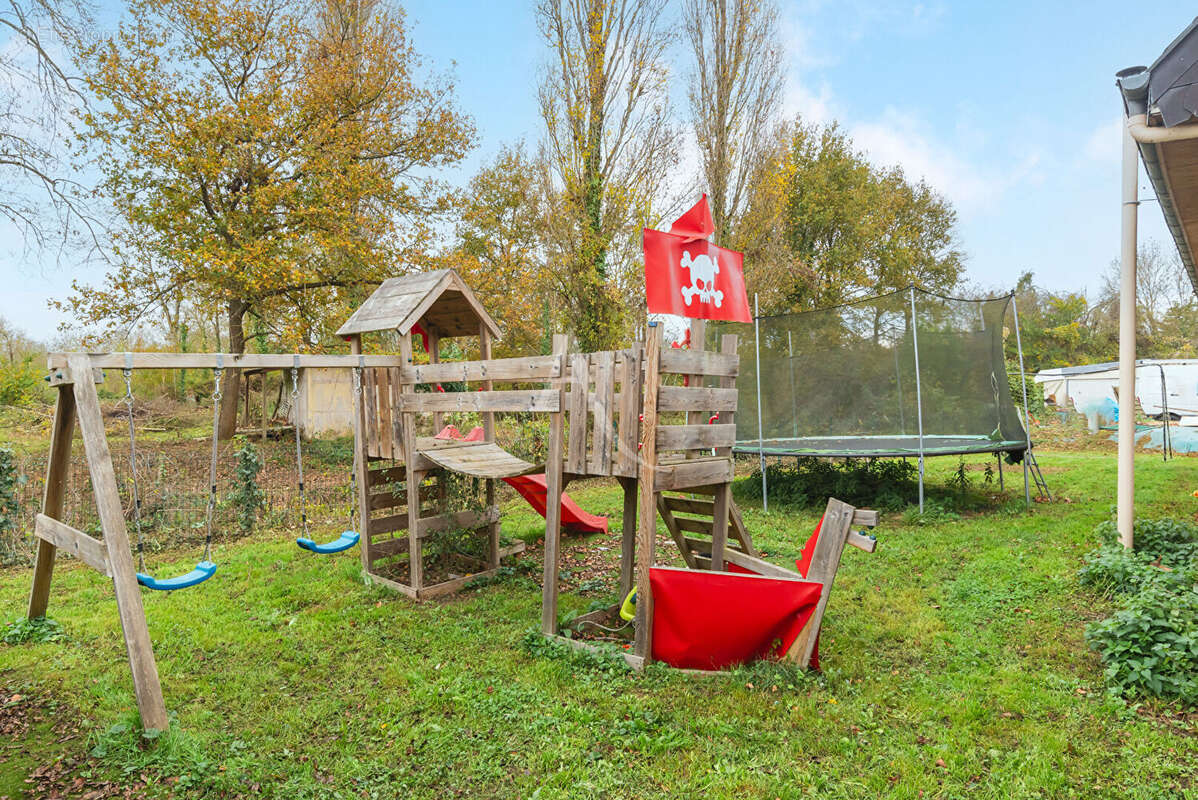 À VENDRE  - Maison de 122 m² - Brissarthe / Chemiré - À deux pas de la Sarthe - photo 11