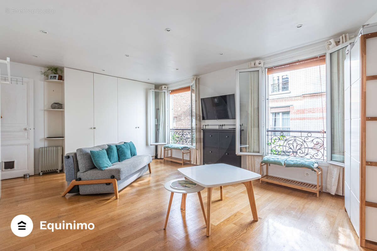 Appartement à PARIS-17E
