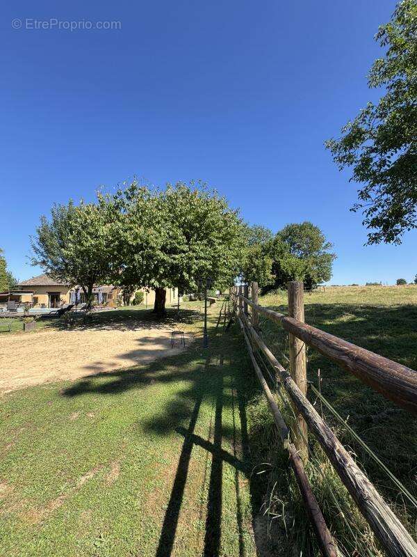 Maison 6 pièces Savigneux - 649000 € - photo 9
