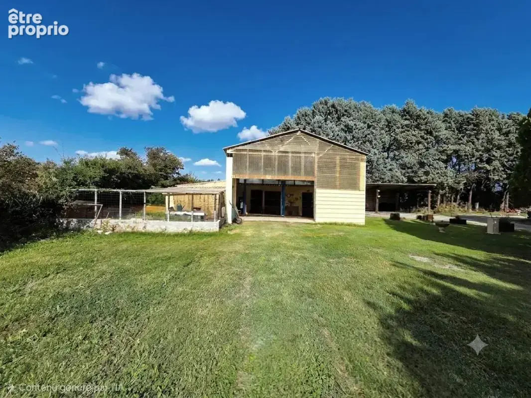 EXCLUSIVITE ! Propriété d'exception de 170 m² + véranda de 21 m2 sur 3 hectares avec piscine, box à chevaux & dépendances – Pert - photo 5