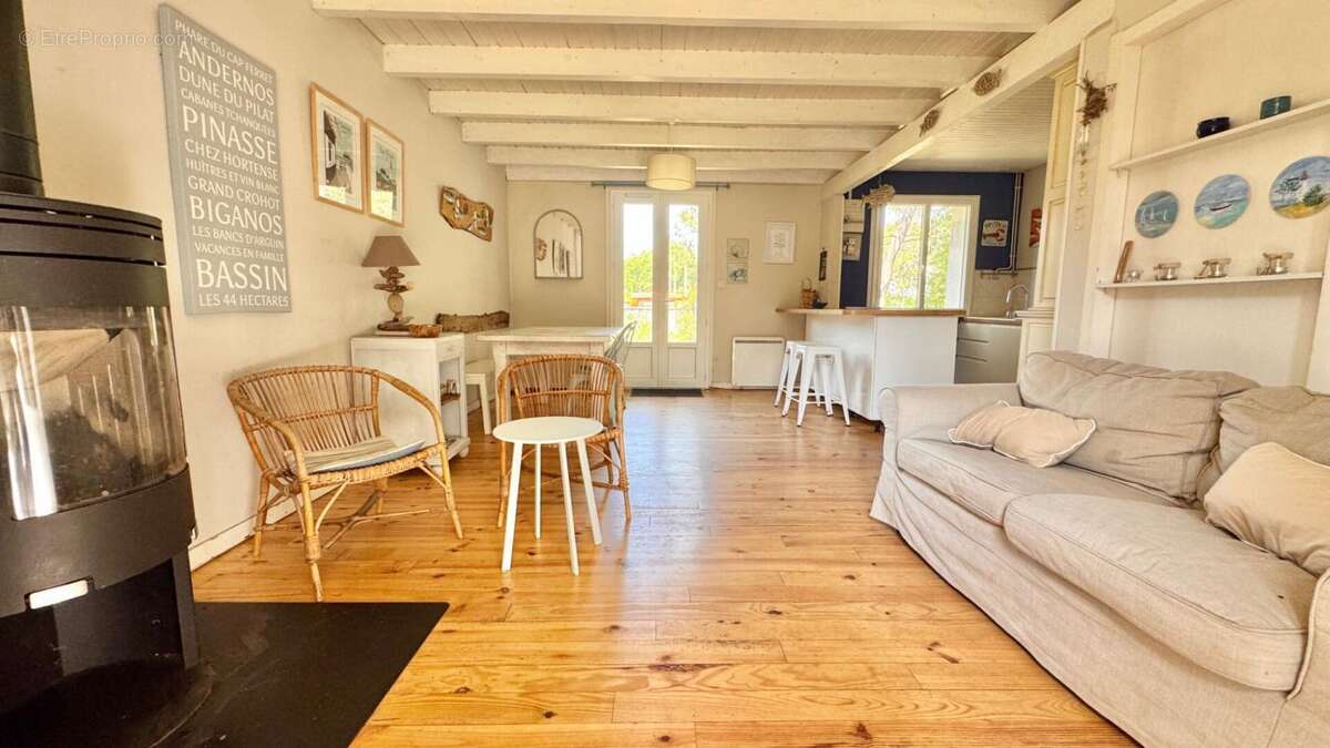 Maison à ARES
