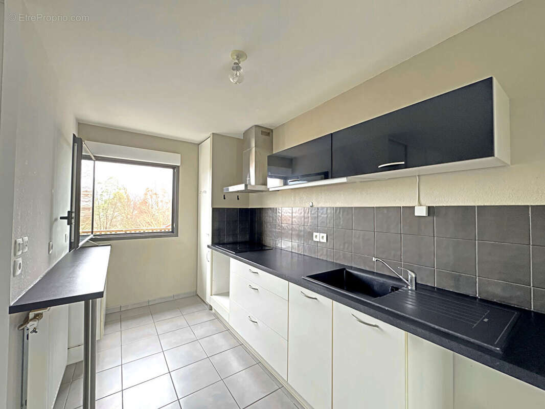 Cornebarrieu - appartement t3 avec terrasse et places de parking, vendu loue - photo 3