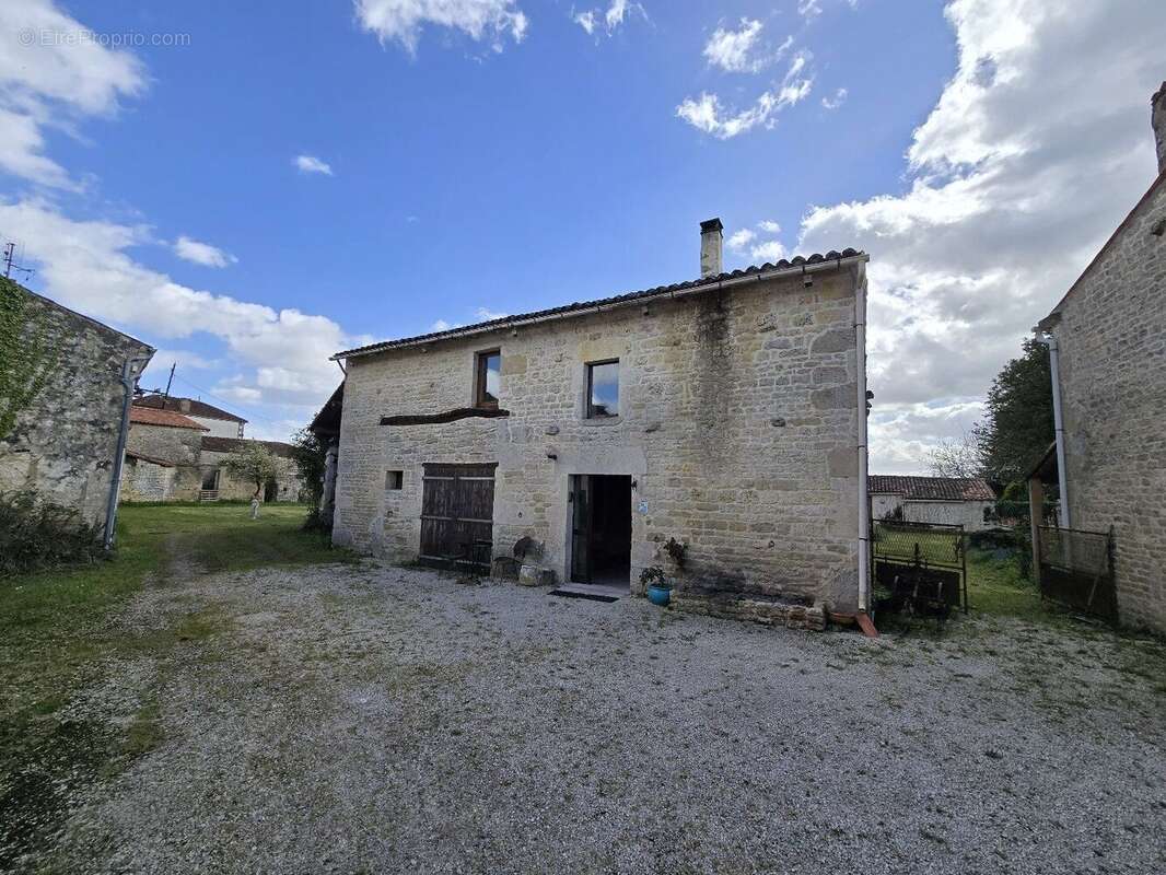 Maison à COIVERT