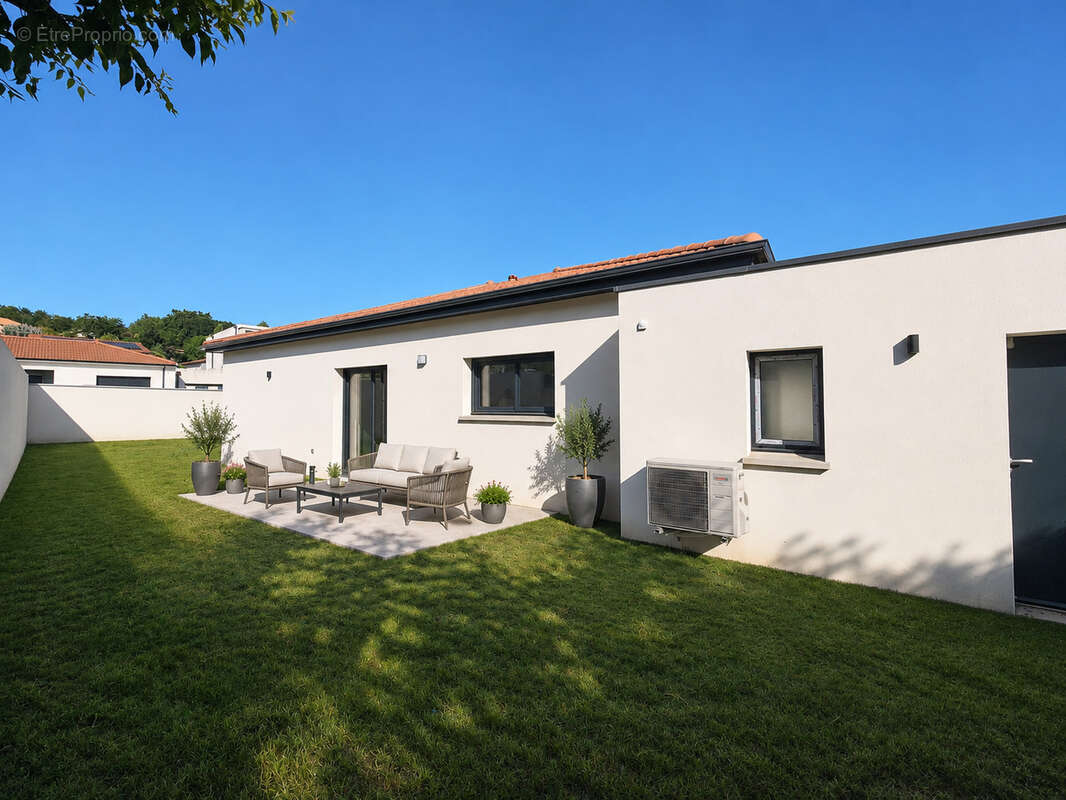 Maison à SAINT-MAURICE-L'EXIL