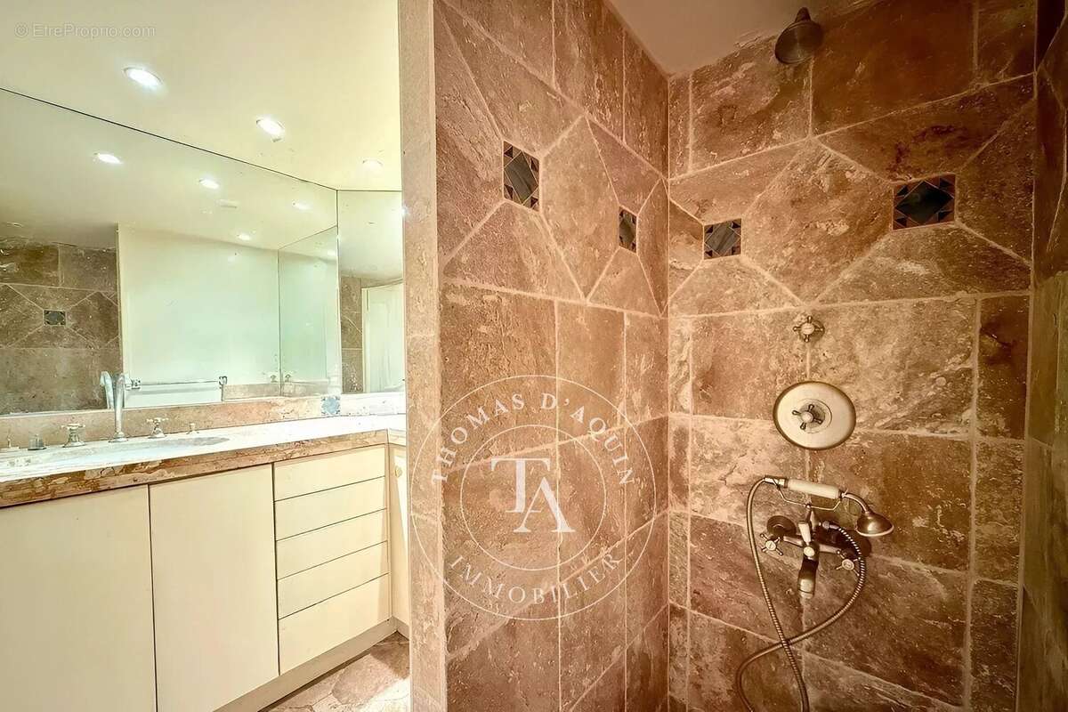 Appartement à PARIS-6E