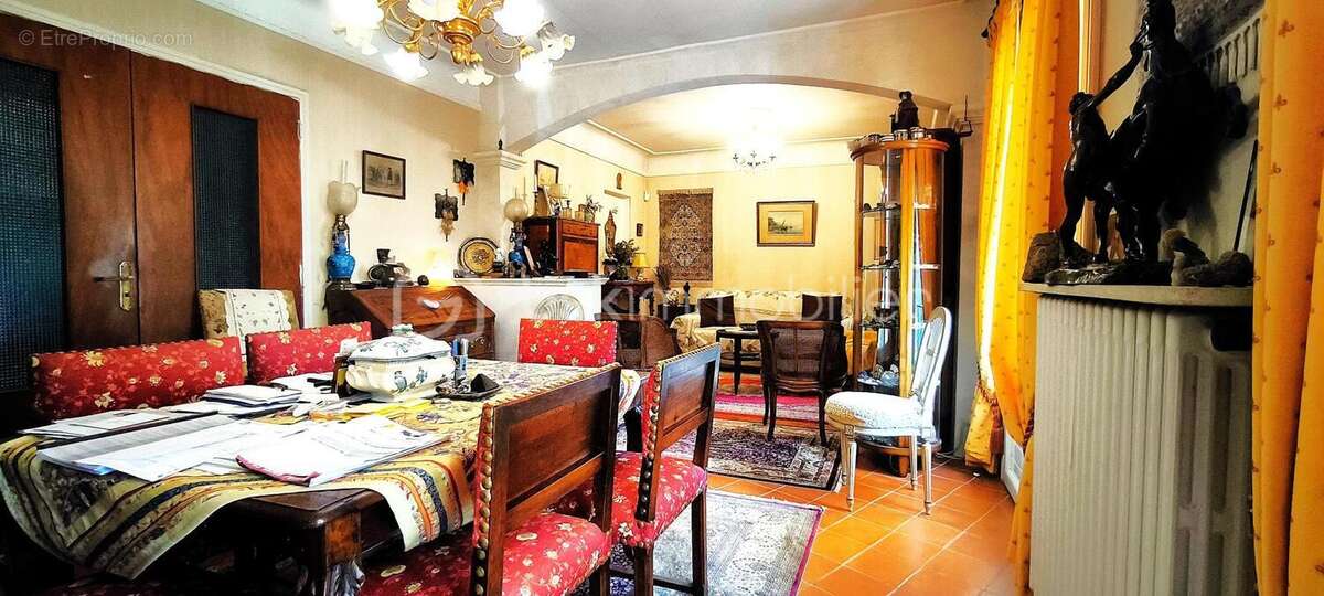 Maison à ROGNES