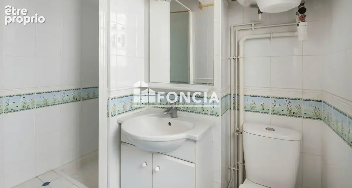 Appartement familial spacieux-immeuble haussmannien d'angle avec gardien-gare du nord - photo 12