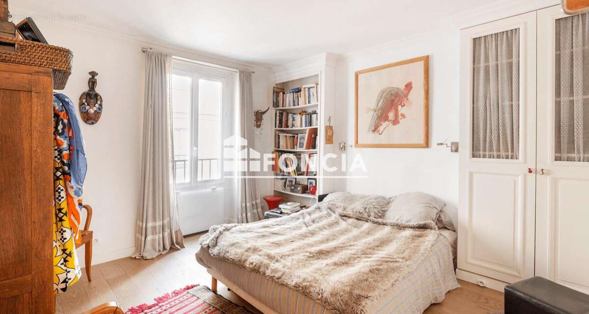 Appartement à PARIS-10E