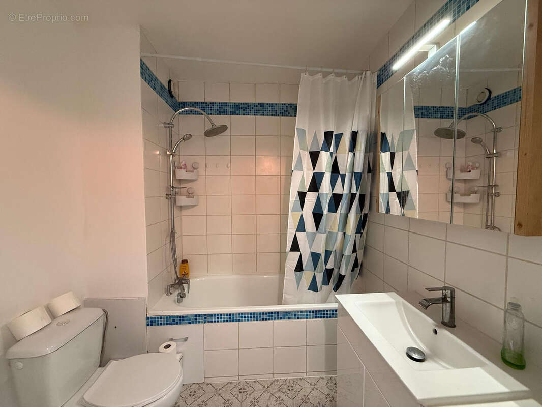 À vendre   Appartement F2 au dernier étage avec deux balcons   Saint-Louis - photo 8