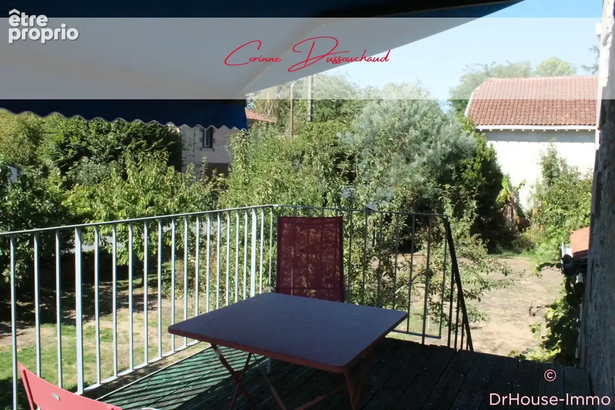 Maison 3 pièces 72 m² à vendre à Chabanais (16150) - photo 9