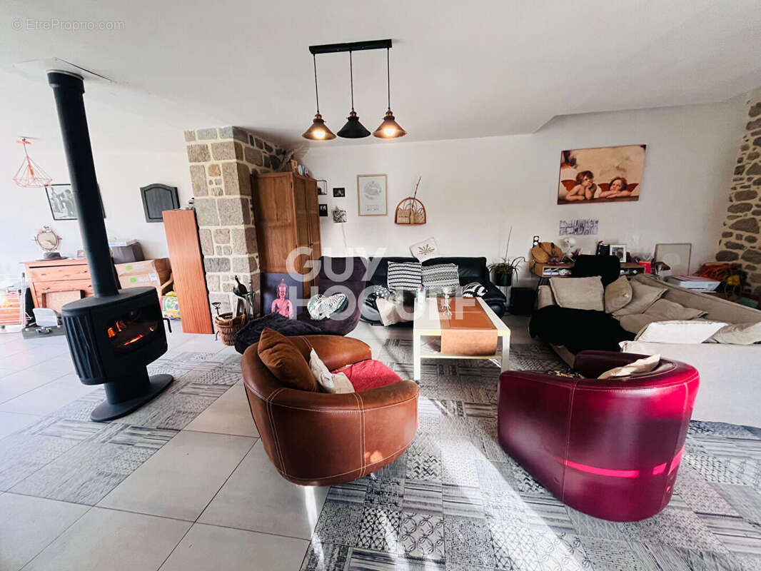 Maison à BAGUER-PICAN