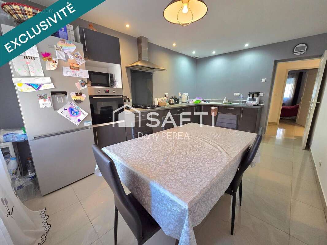 Maison 535 m² à Lunel  - photo 8