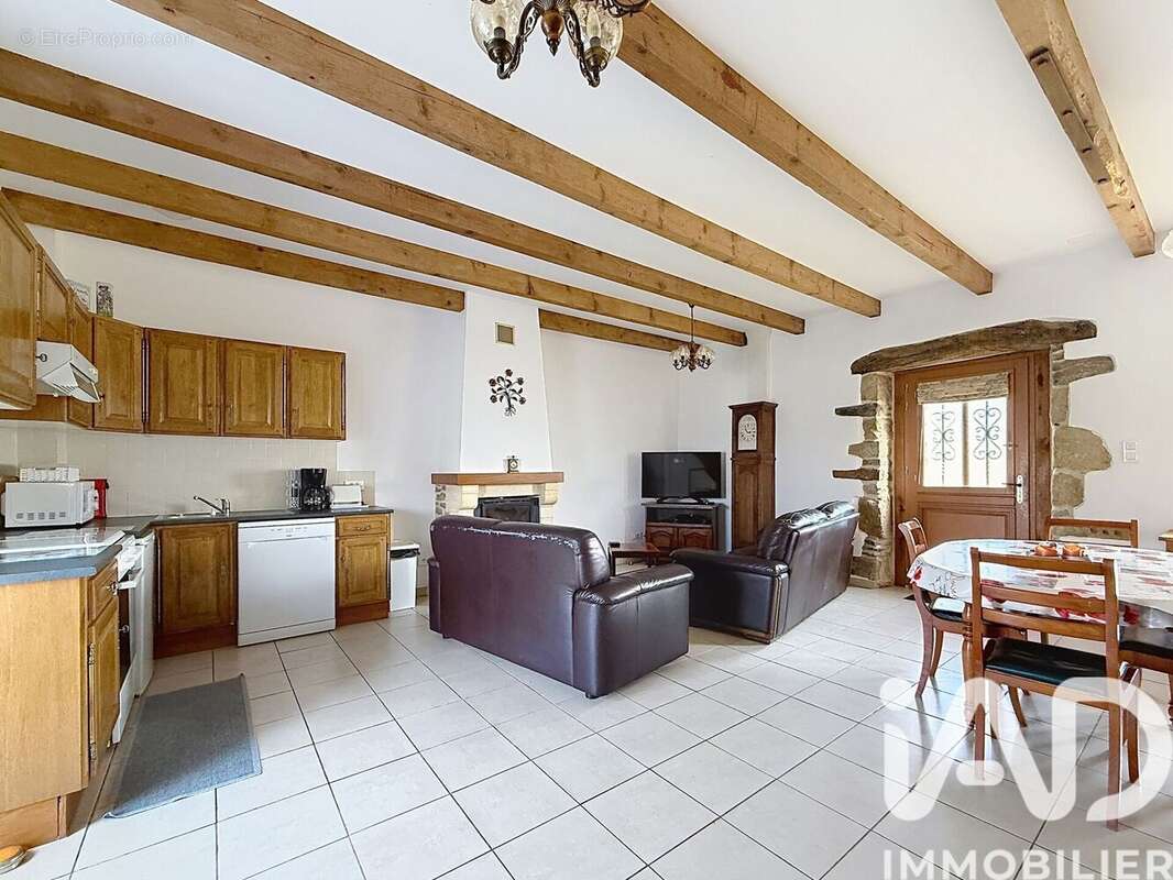 Maison 217 m² à Ruca  - photo 9
