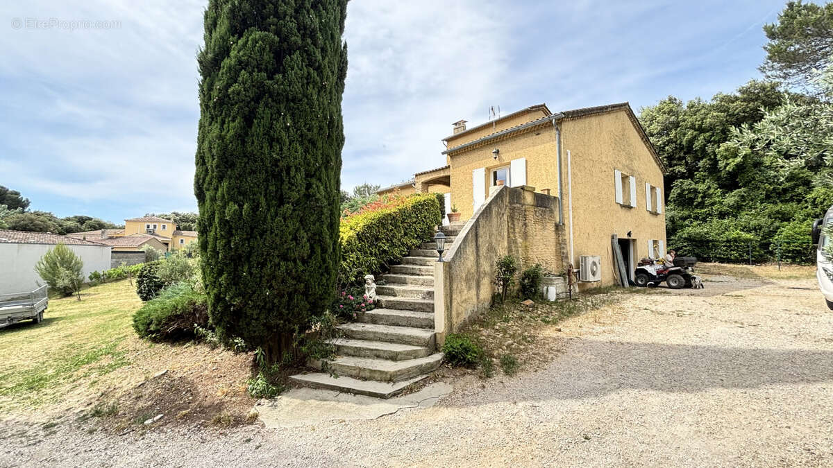 Maison à JONQUERETTES