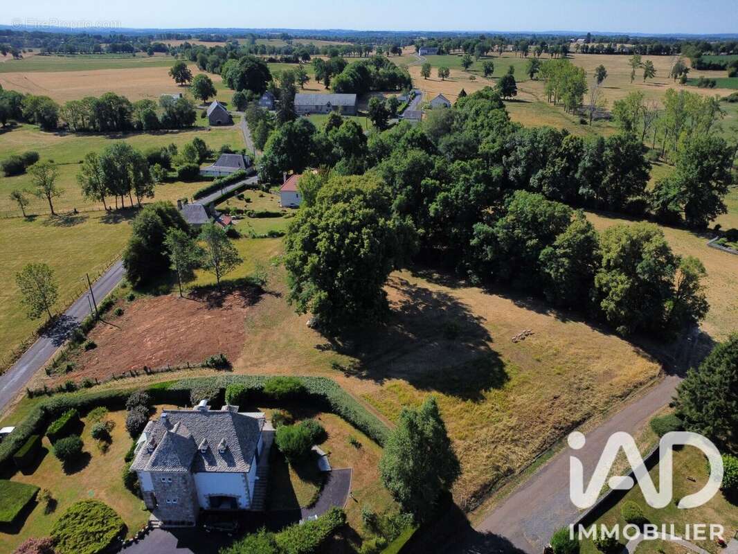 Terrain 960 m² à Chaussenac  - photo 2
