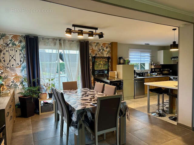 Maison à NEUFCHATEL-EN-BRAY