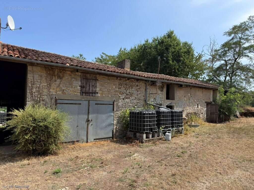 Propriété De Caractère Sur 2 Hectares Avec Deux Gîtes, Piscine Et Fort Potentiel De Développement - photo 51