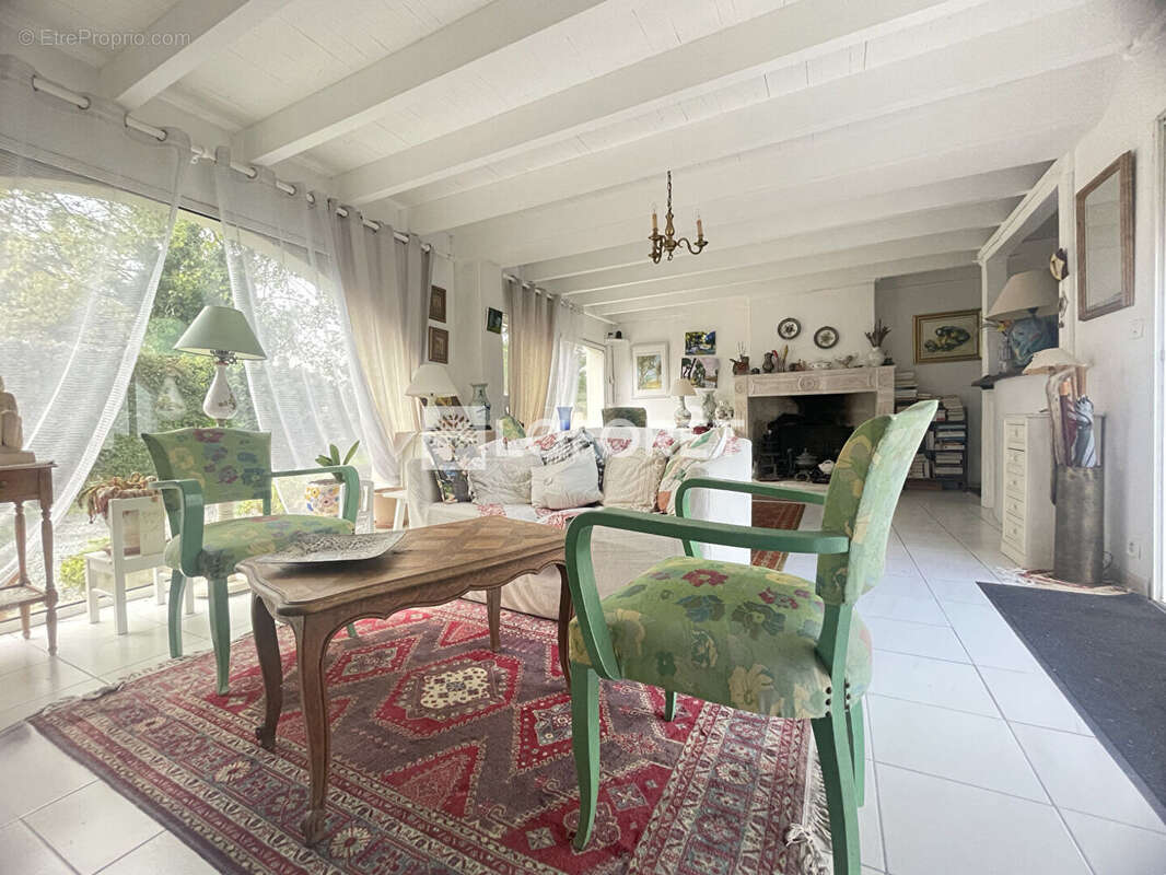 Maison à L&#039;EGUILLE