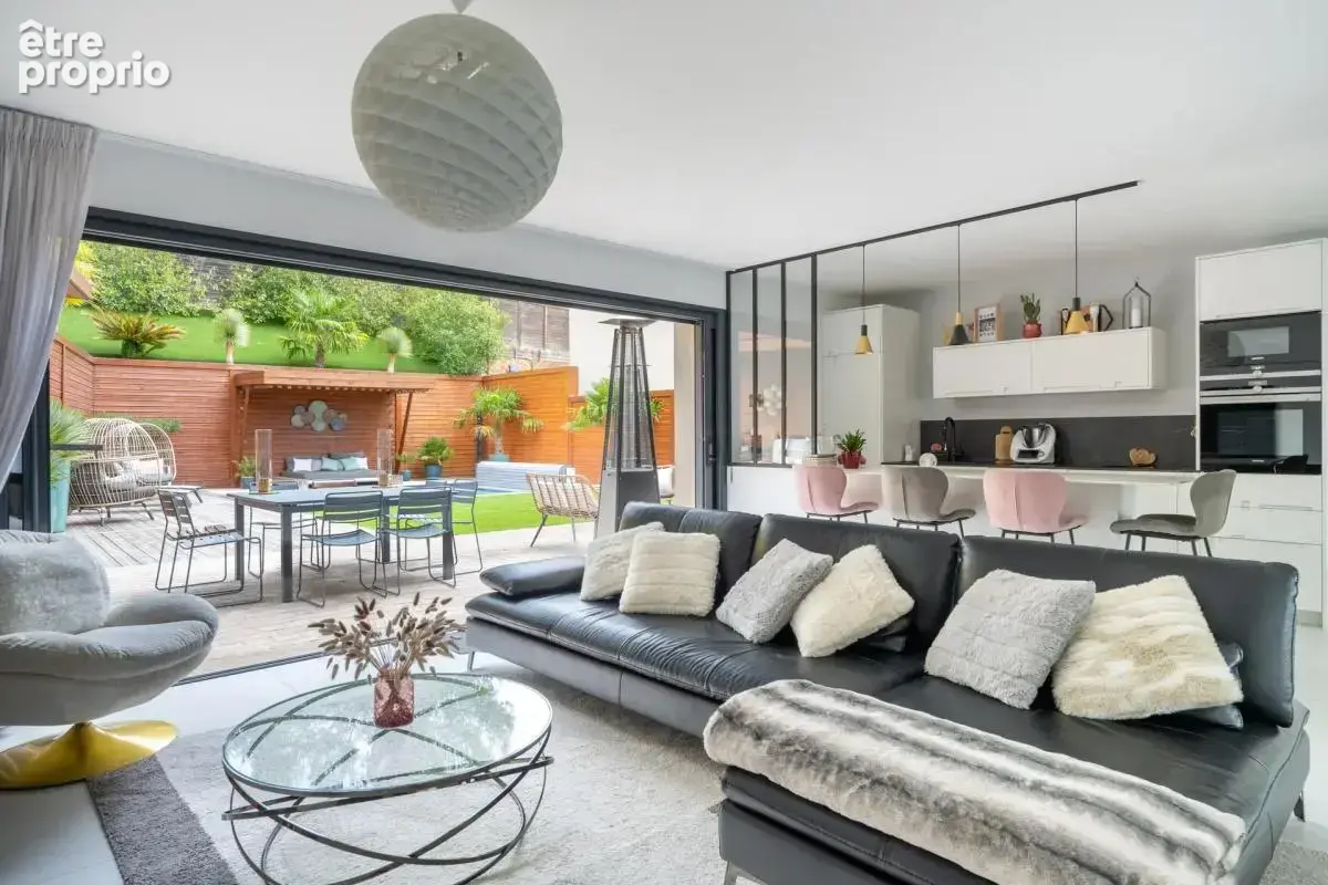 Maison de 6 pièces de 180 m² à Jouars-Pontchartrain - photo 4
