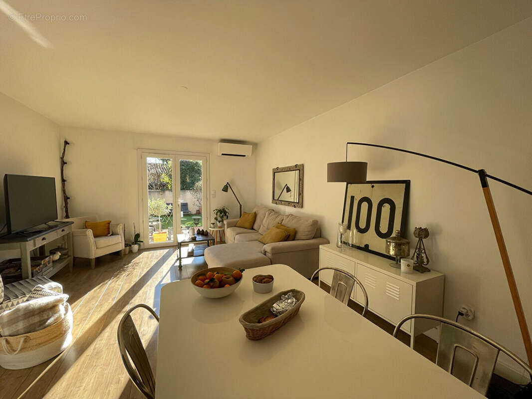 Maison à L&#039;ISLE-SUR-LA-SORGUE