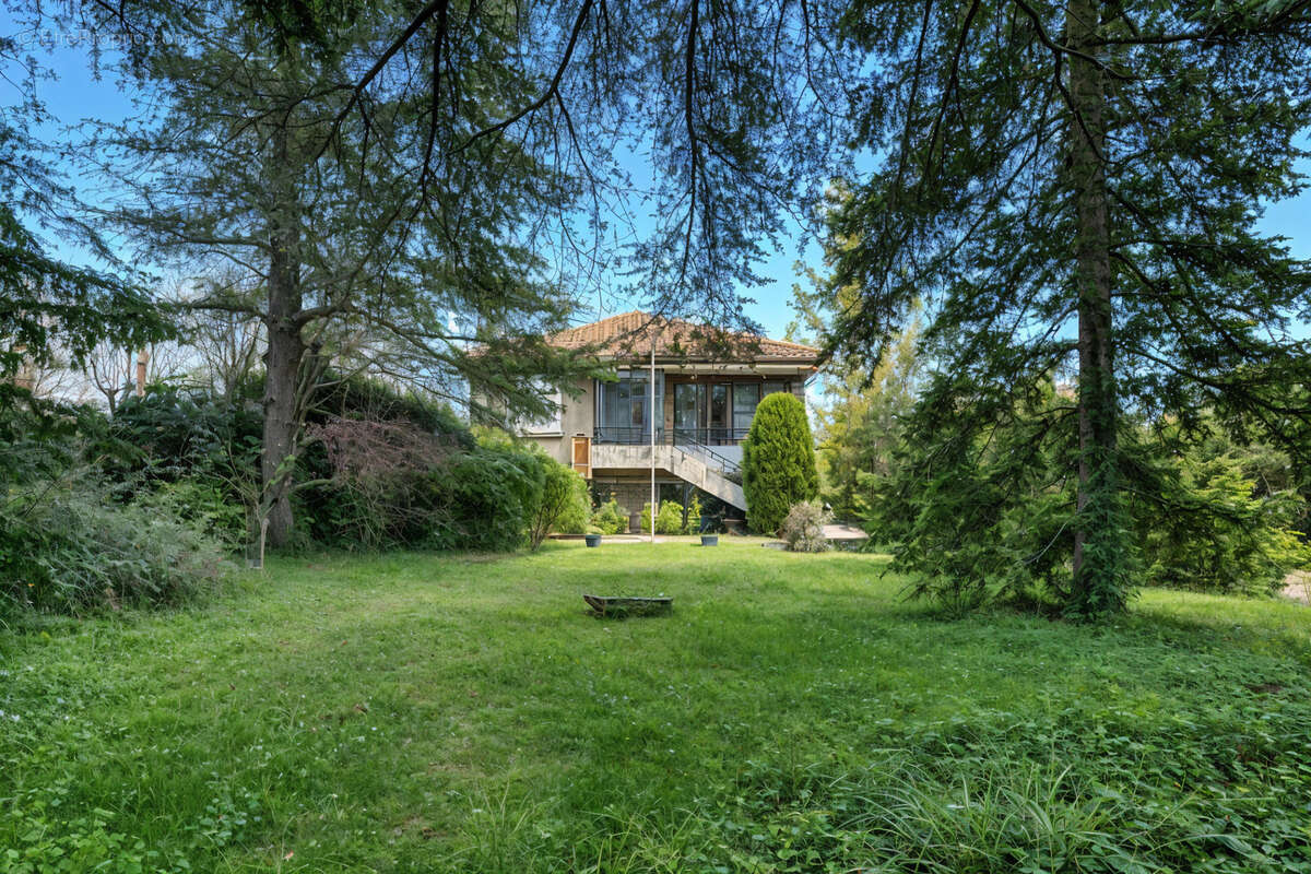 Maison à SAINT-CYR-AU-MONT-D'OR