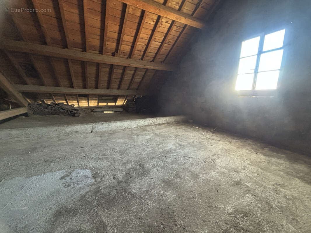 Appartement à LABERGEMENT-SAINTE-MARIE