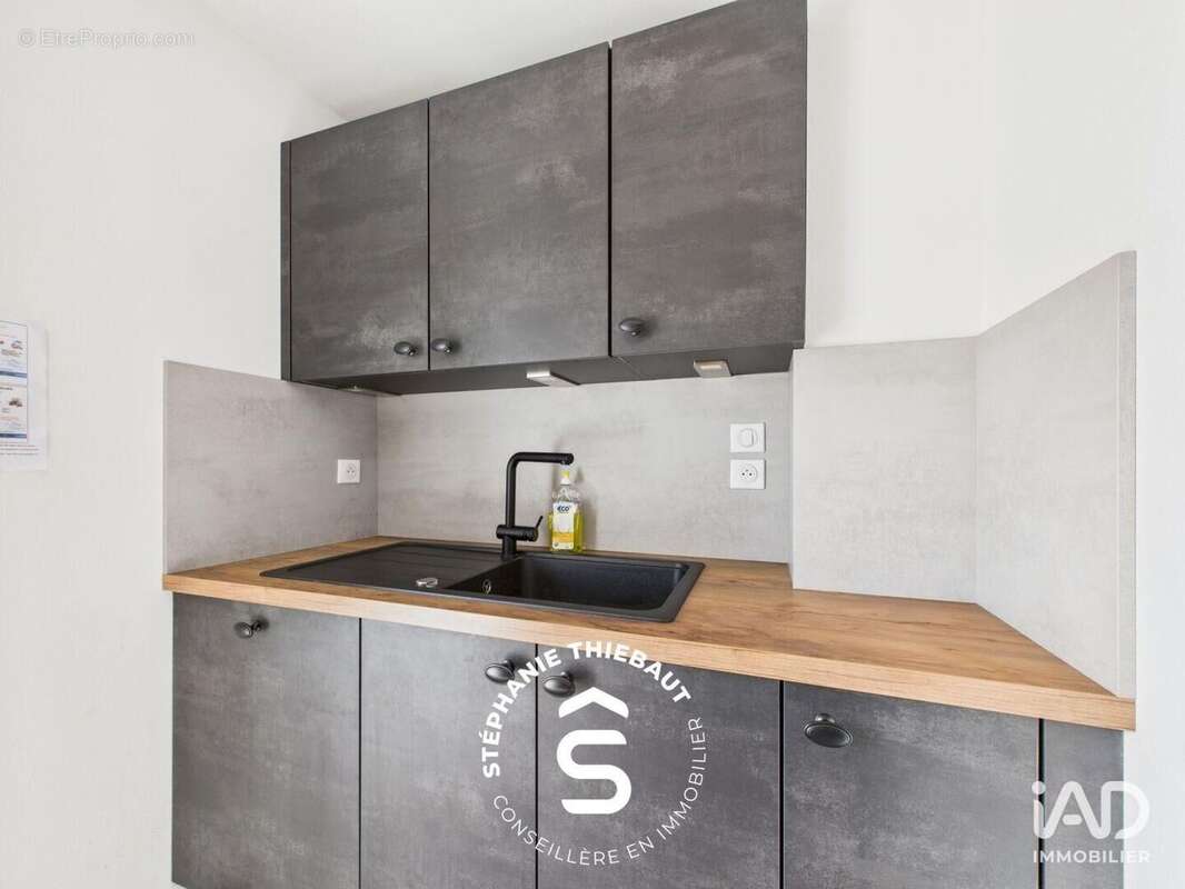 Photo 9 - Commerce à GRANDVILLERS