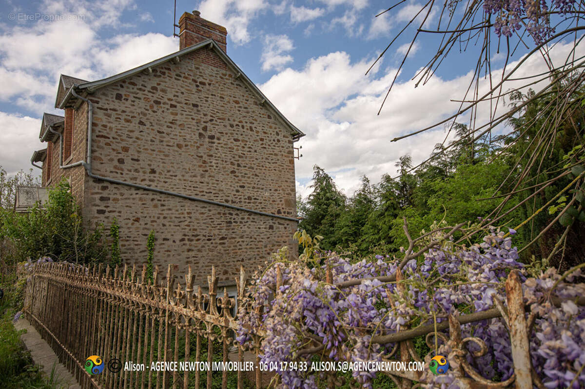 Maison à DUCEY
