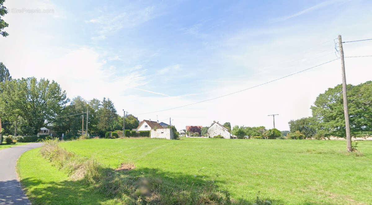 Terrain à LA FERTE-GAUCHER