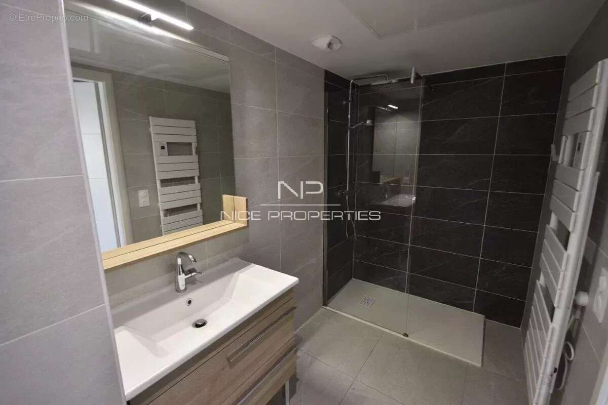 Appartement à MOUGINS