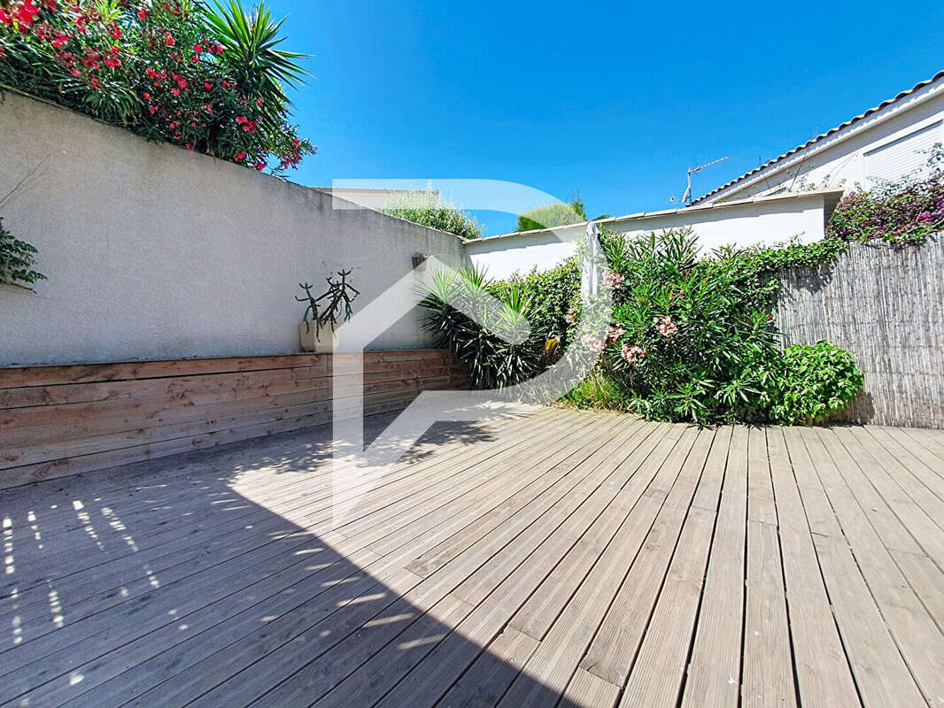 Appartement  T4 80m²  terrasse et parking - photo 15