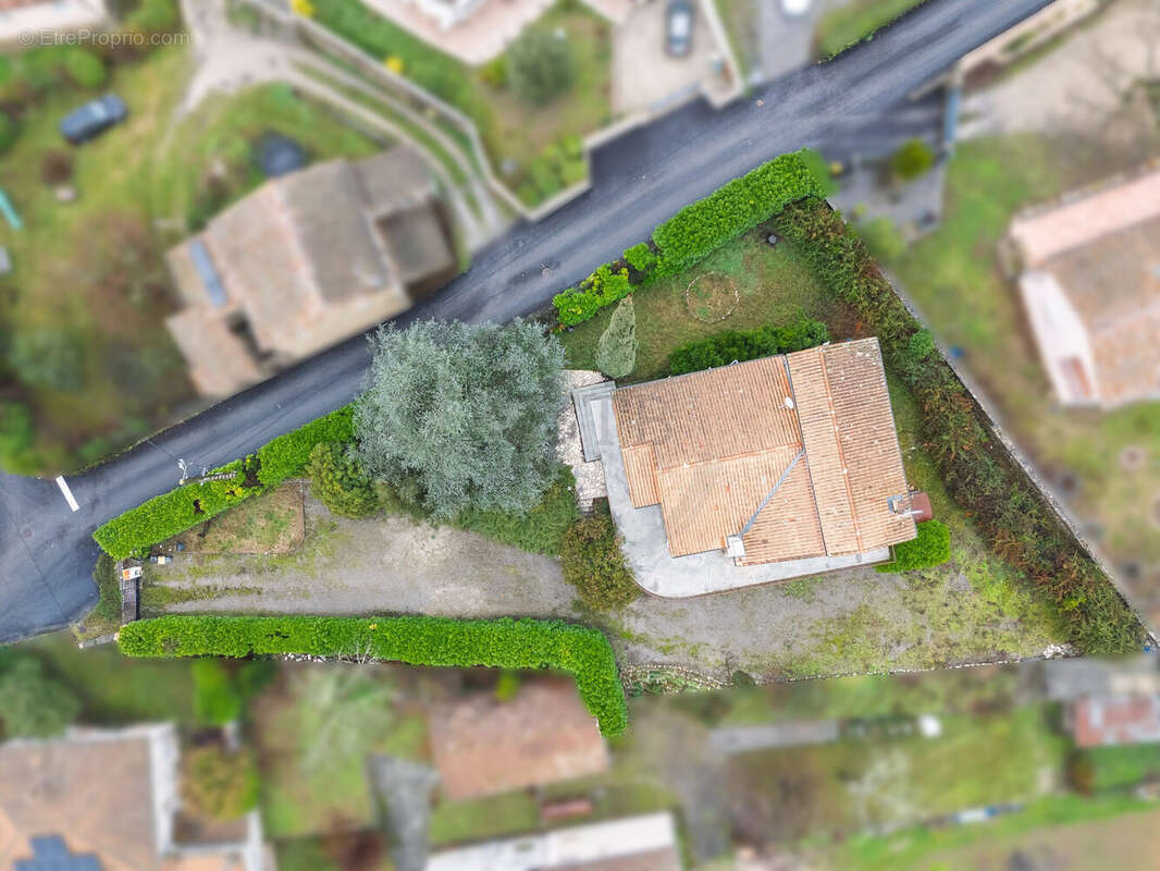 Maison à SAINT-PRIVAT