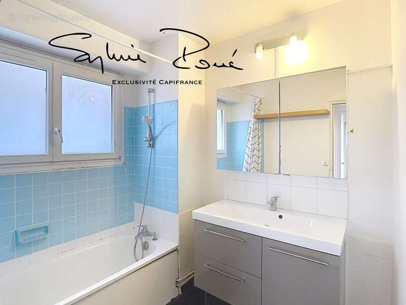Appartement à PARIS-20E