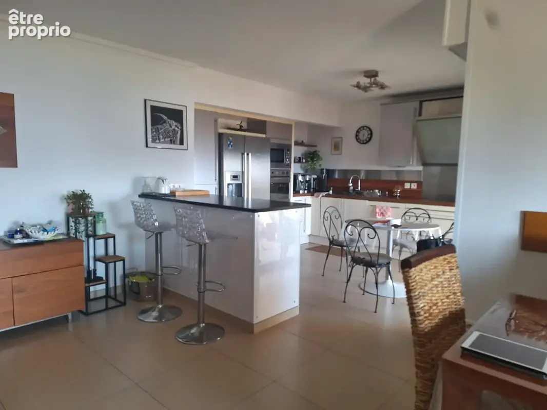 Appartement T4 de120m2 belle  vue mer parc Berthaud - photo 13