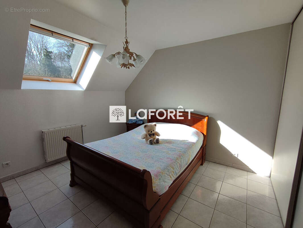 Maison Anjoutey 8 pièce(s)  186m2 loi carrez, - photo 12