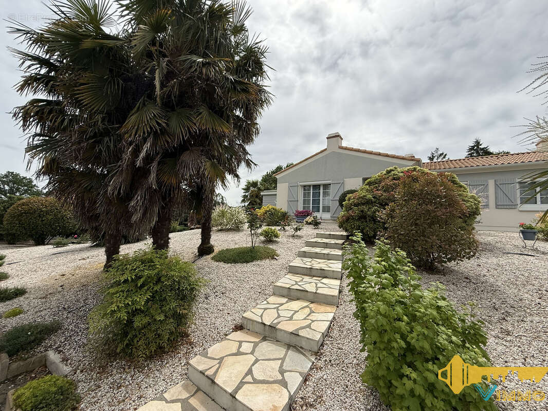 Maison à PAULX