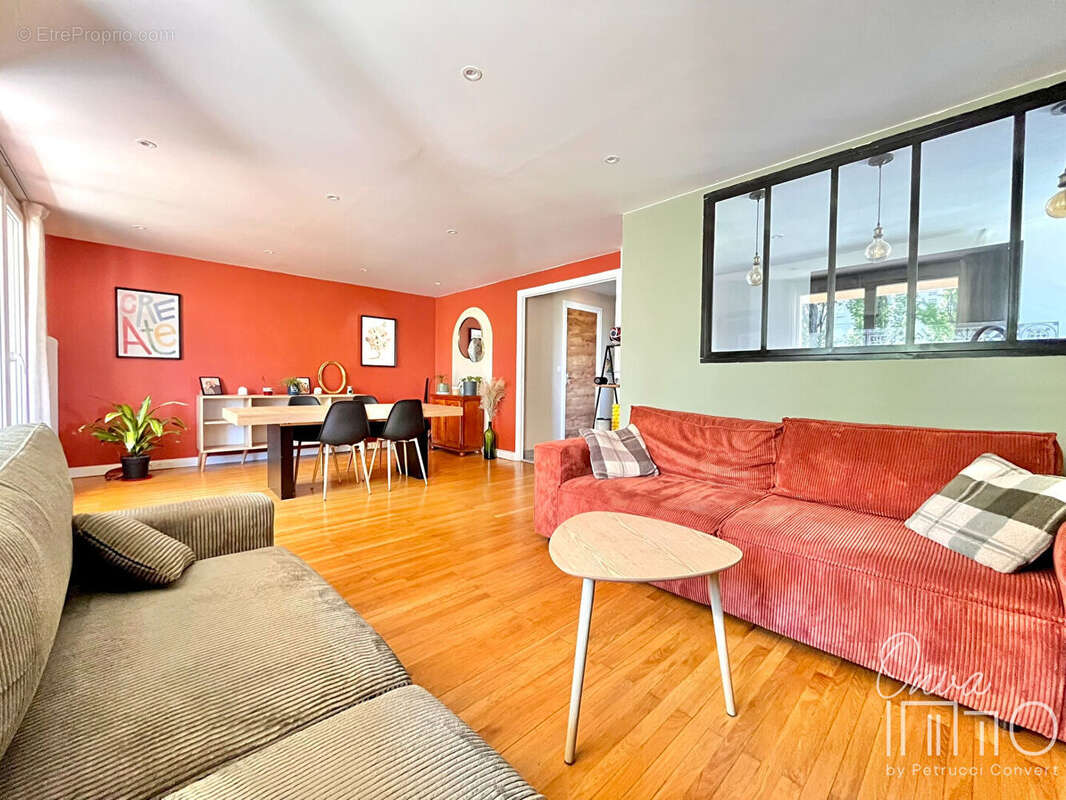 Appartement à FONTAINES-SUR-SAONE