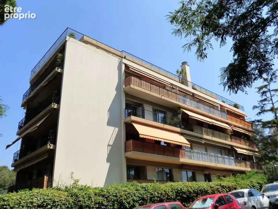 Nice cimiez superbe 2p avec parking - photo 8