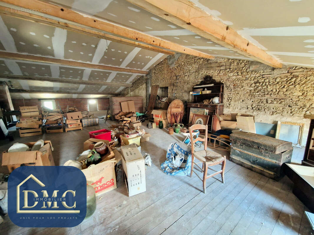Maison de village de caractère   177 m2 habitables jardin et garage - photo 26