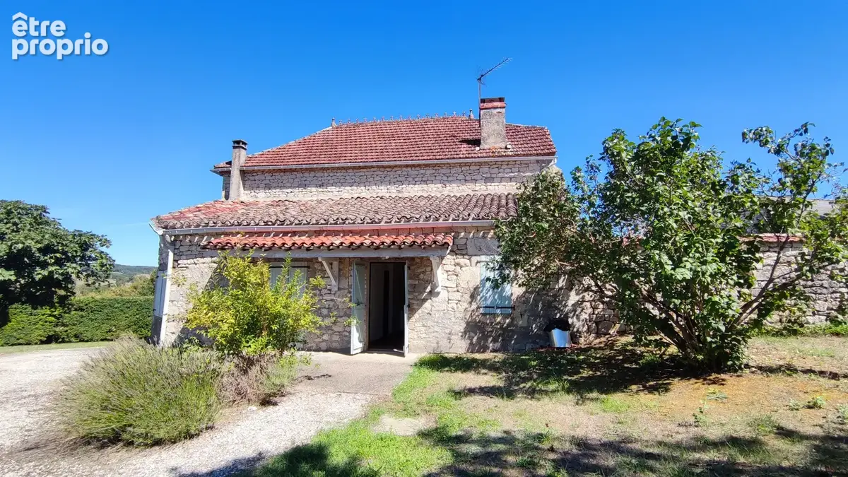 Propriété quercynoise en pierre avec gîte   2 maisons, dépendances et 4 246 m2 de terrain - photo 16