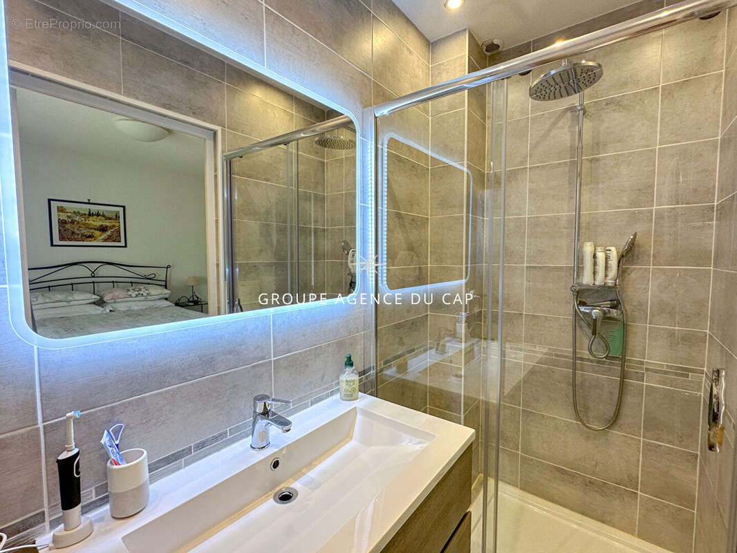 Maison à LES ISSAMBRES