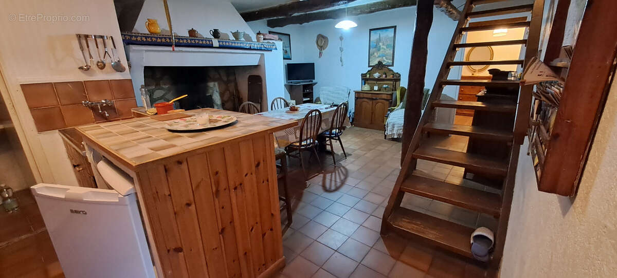 Maison à PEGAIROLLES-DE-L'ESCALETTE