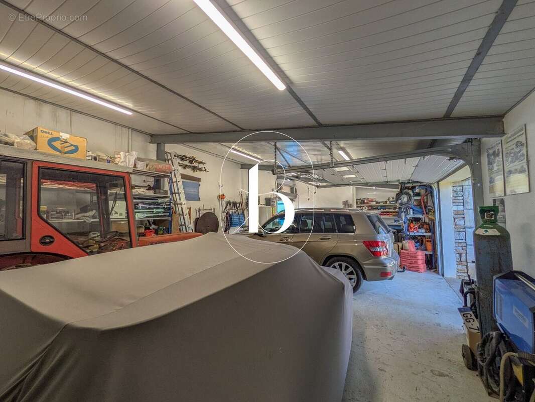 Maison à ORGNAC-L'AVEN