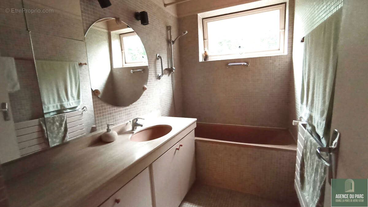 Appartement à VILLE-D'AVRAY