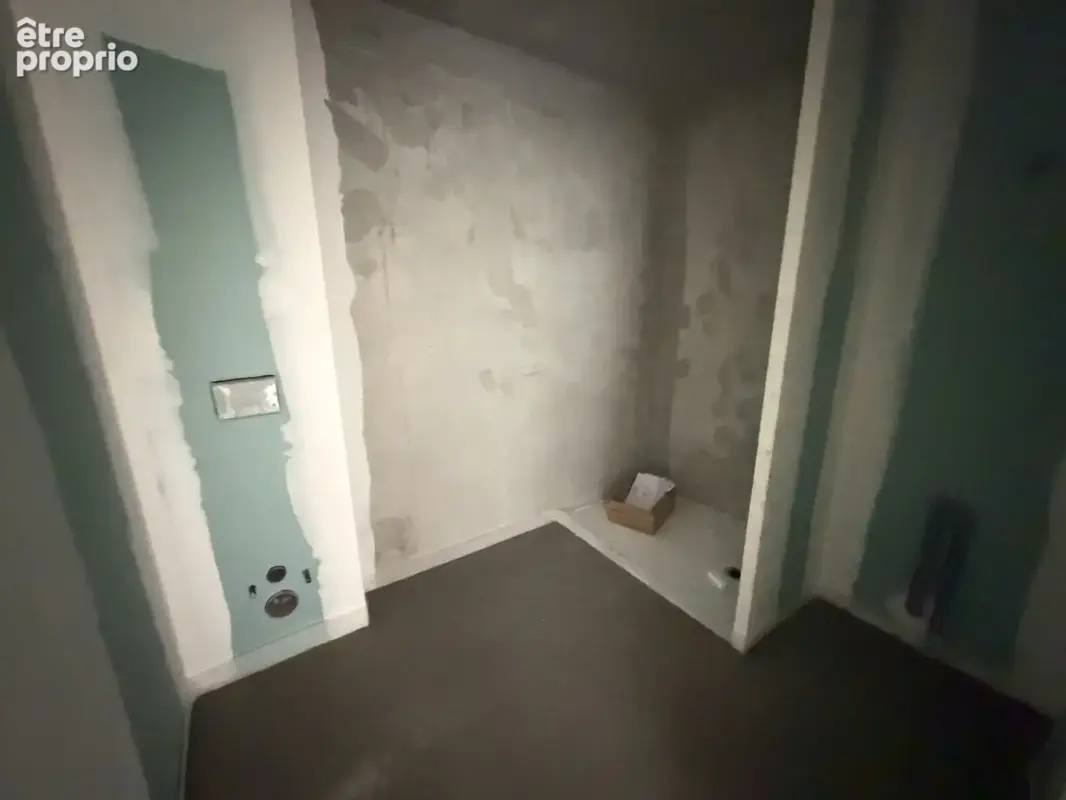 Appartement avec balcon - Parking sécurisé et notaire réduits - photo 9