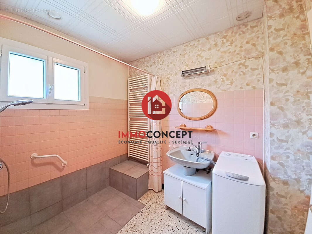 Maison à ROQUEMAURE