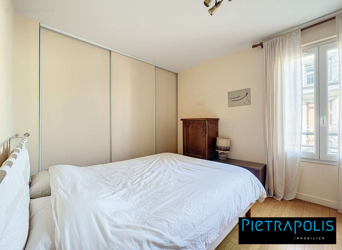 Appartement 83 m² à Oullins  - photo 6