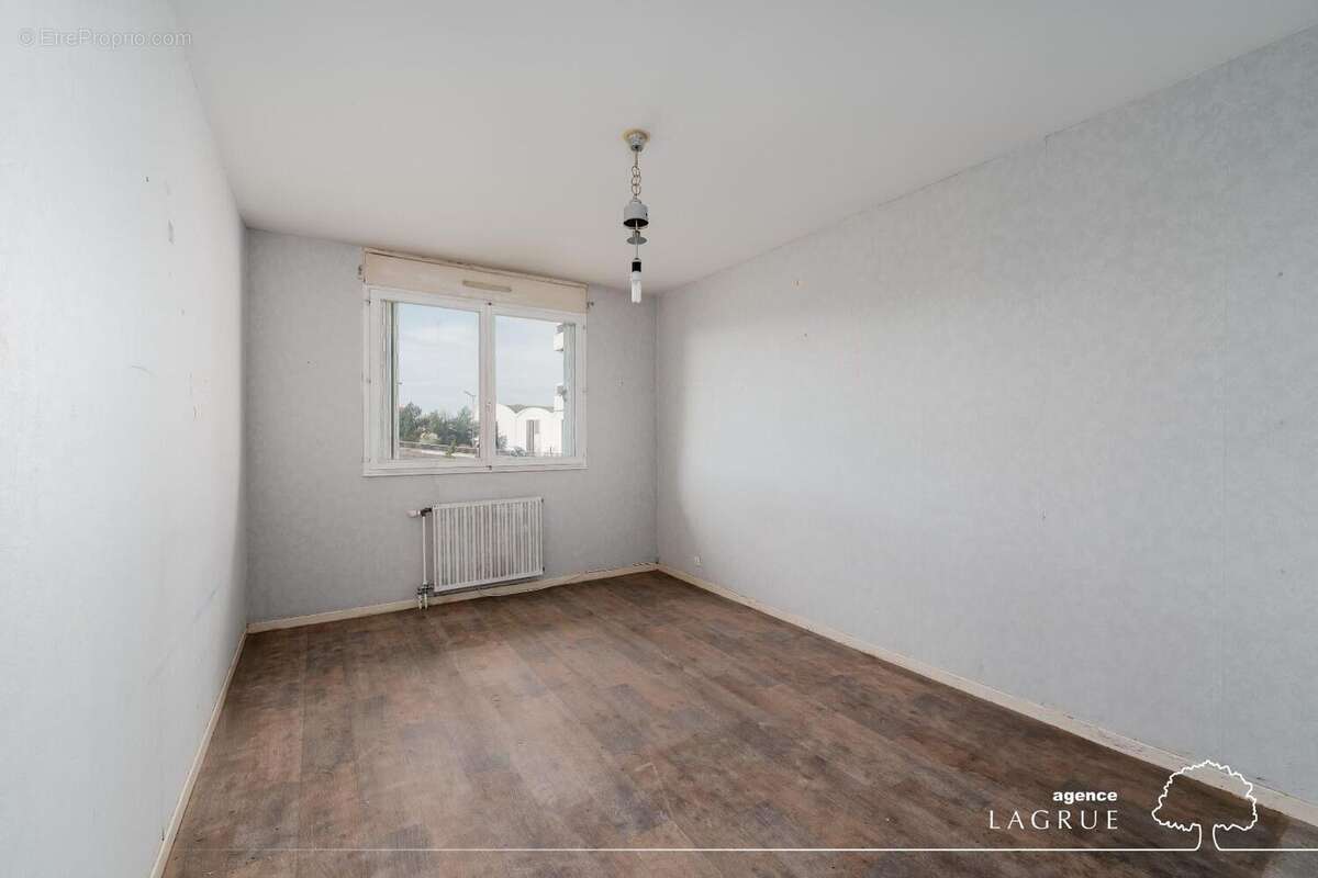   - Appartement à NEUVY
