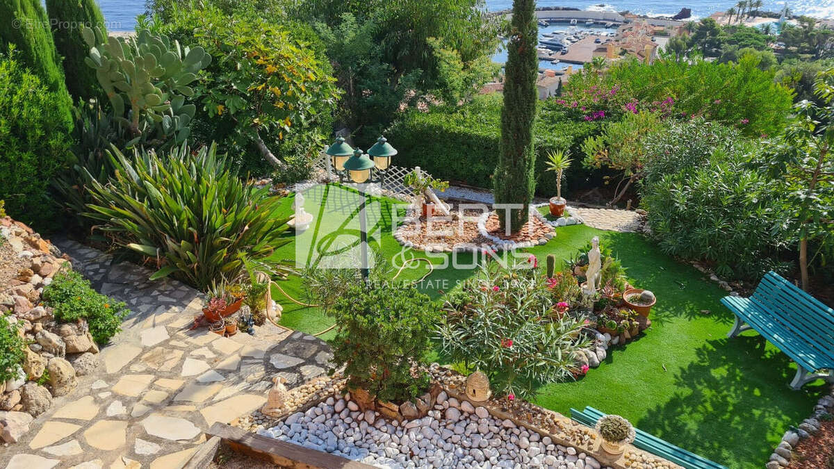 Appartement à THEOULE-SUR-MER
